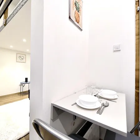 Apartment Cosy Flat In Kiraly Str, King *
